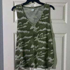 NWOT-Old Navy Green Sleeveless Tank Top